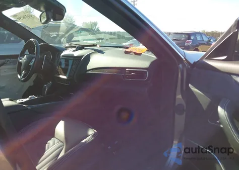 2021 Maserati Levante Granlusso z USA, uszkodzony, nr VIN ZN661XUL2MX359608